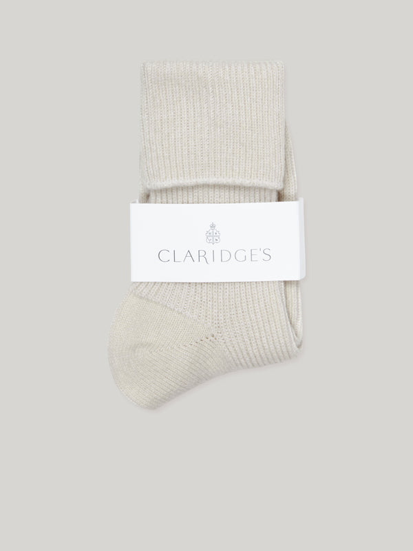 Made for Claridge's in a family run mill in the Scottish borders these sumptuously soft socks are perfect for warding off the Winter chill. Pair with our signature pyjamas for relaxed evenings at home or breakfast in bed.
