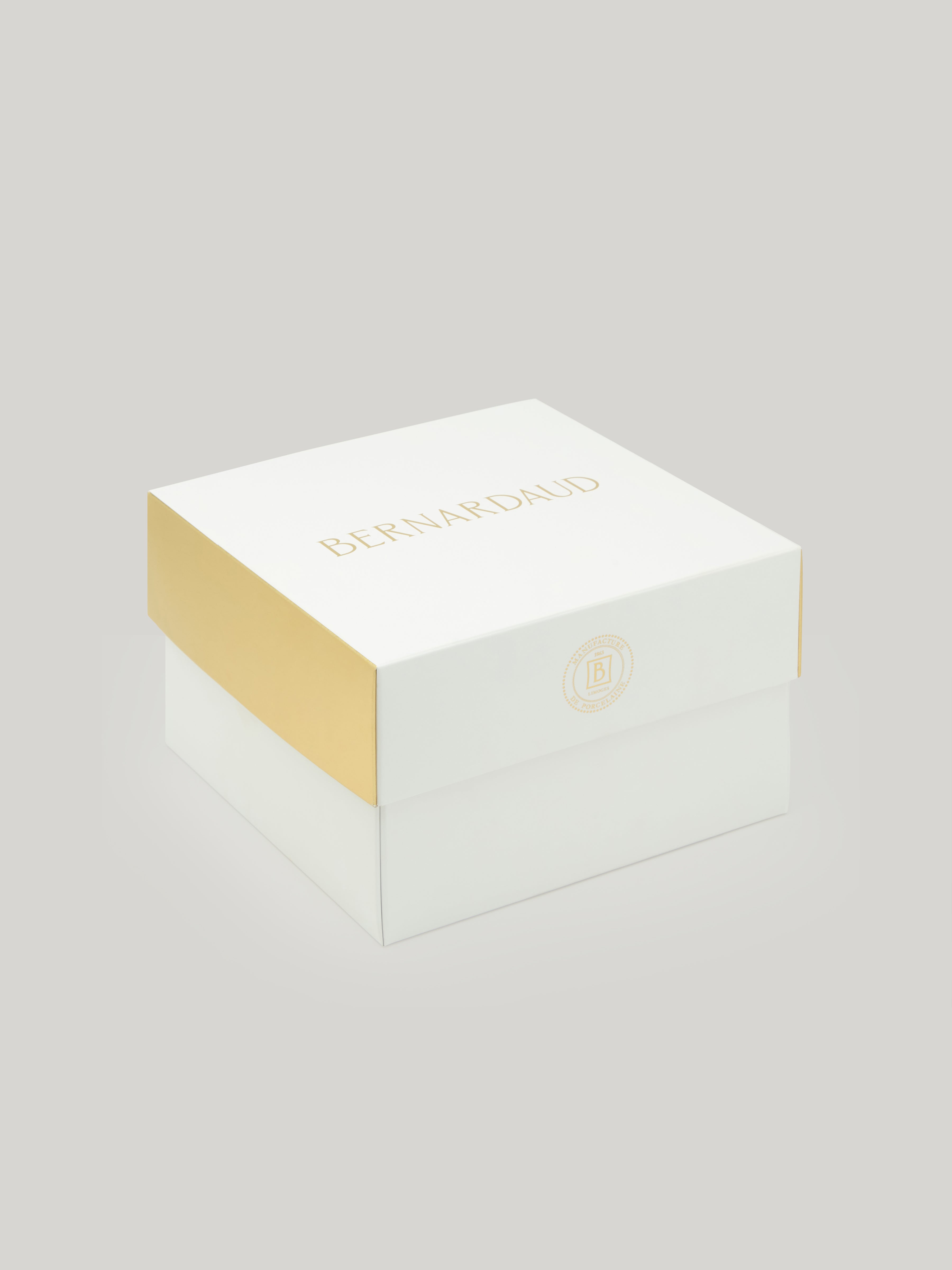 Claridge's Foyer Tea Cup & Saucer Set of Four