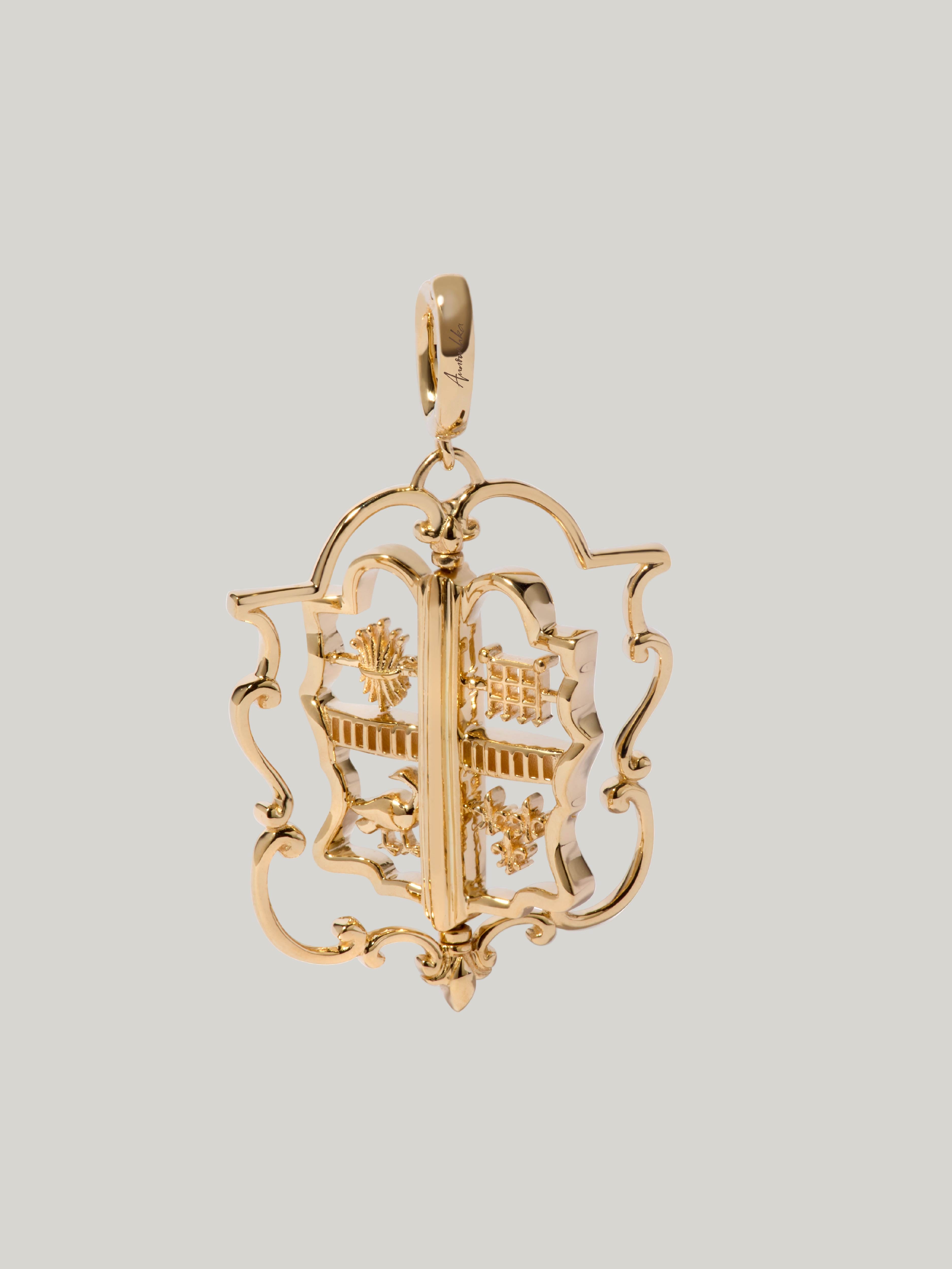 Claridge's x Annoushka Claridge's Spinning Crest Charm Pendant