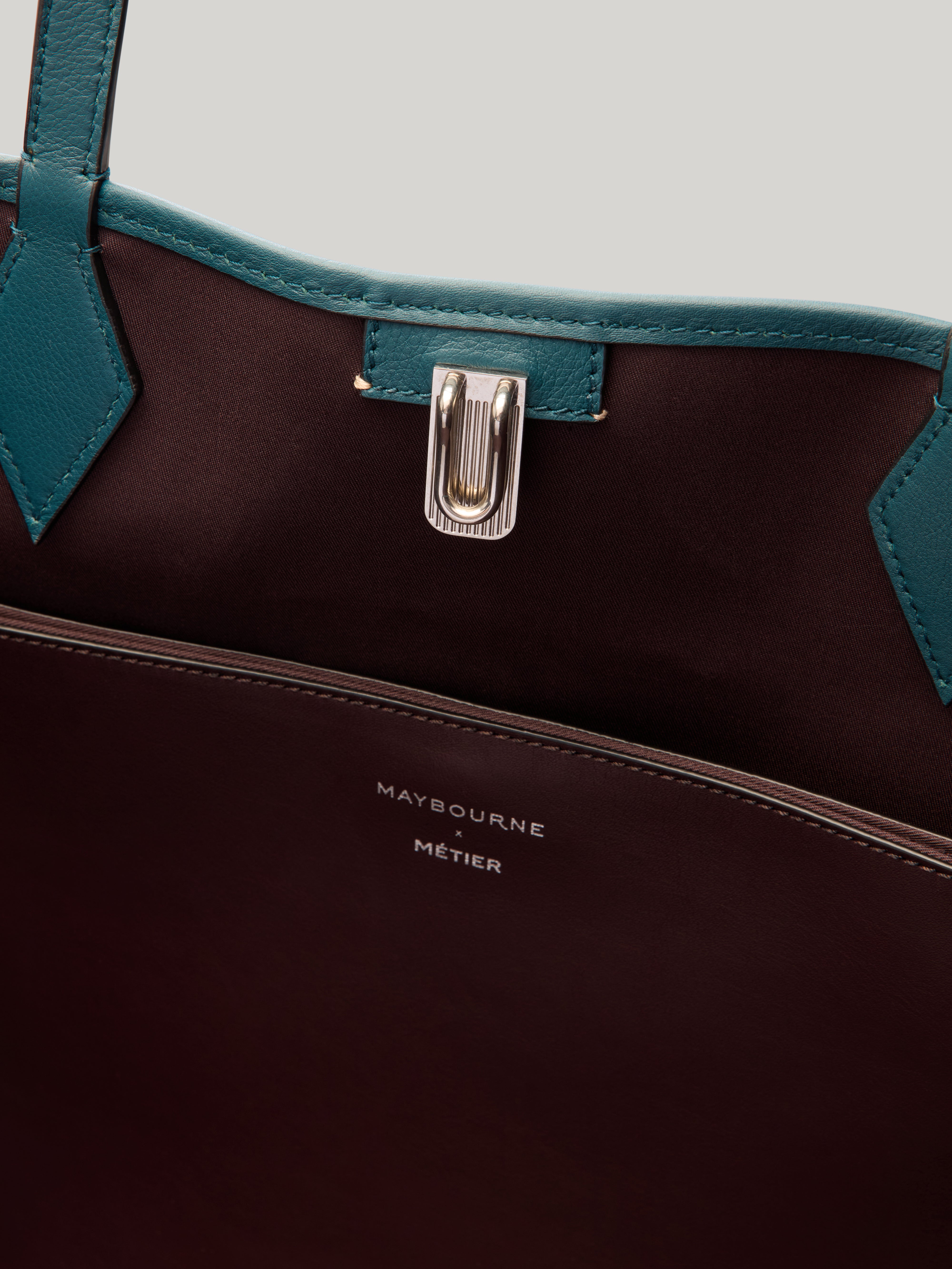 Maybourne x Métier Chameleon 41 Bag