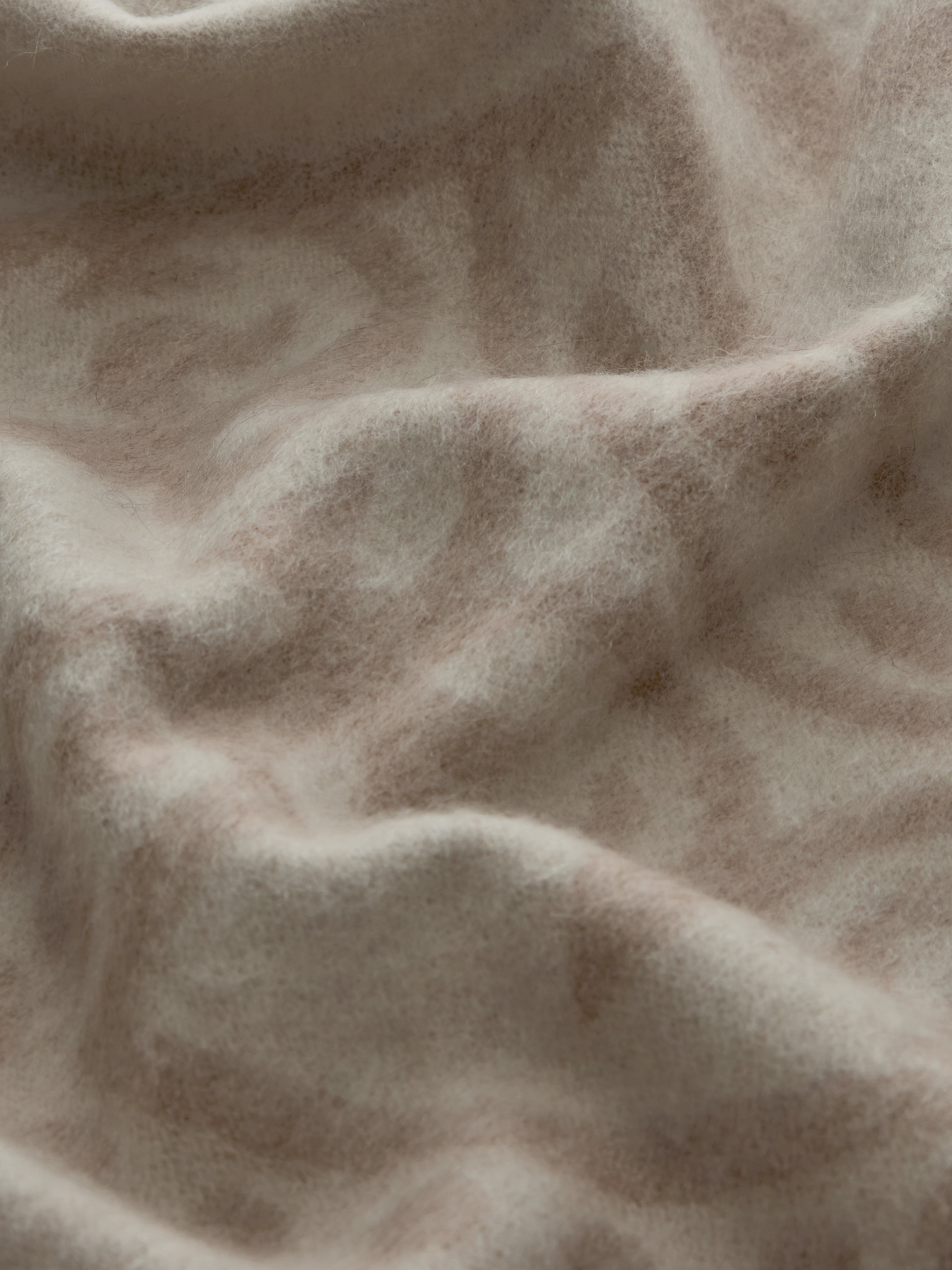 Claridge’s Cashmere Crest Blanket