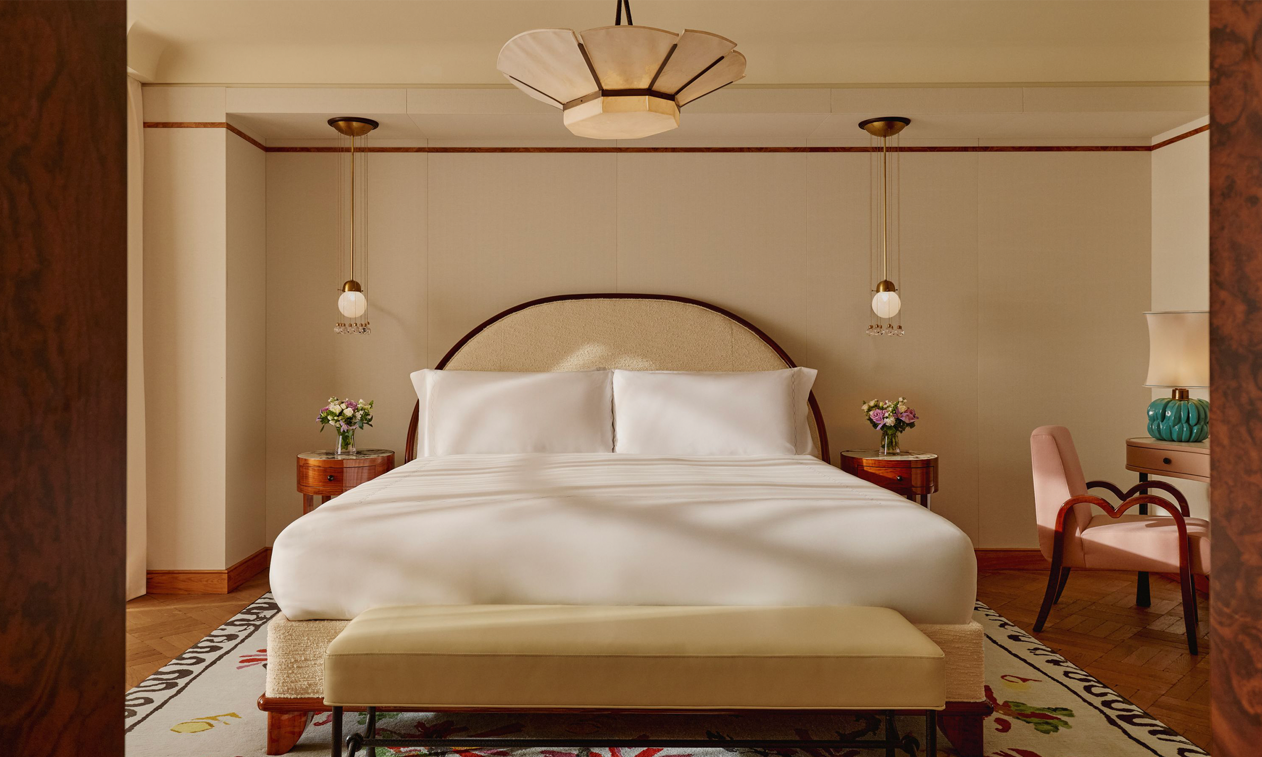 Suites & Rooms
