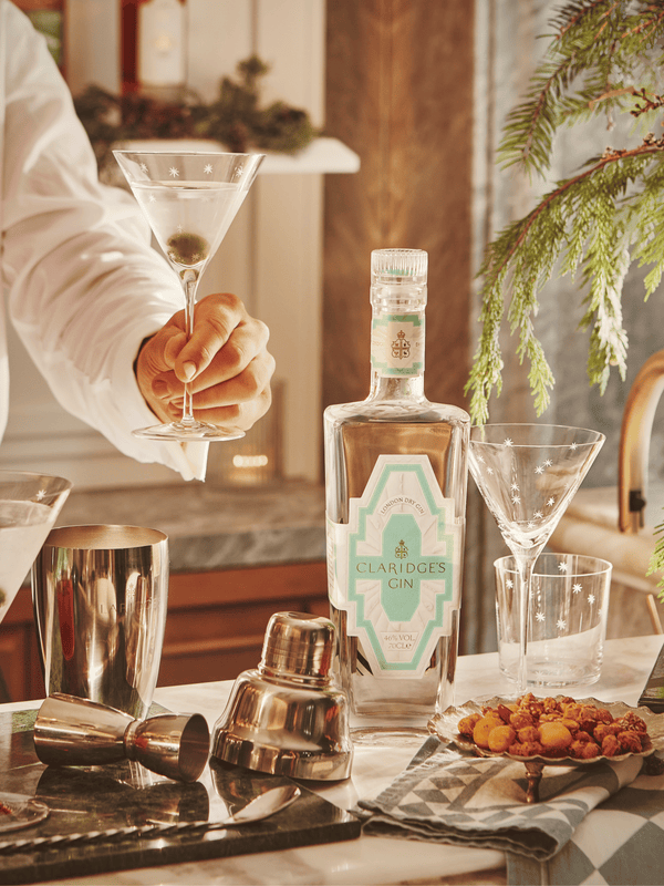 The perfect luxury cocktail shaker, celebrating the art and science of mixology. Take inspiration from the Claridge's Cocktail Book and pour a drink from the hotel's celebrated bar menus.