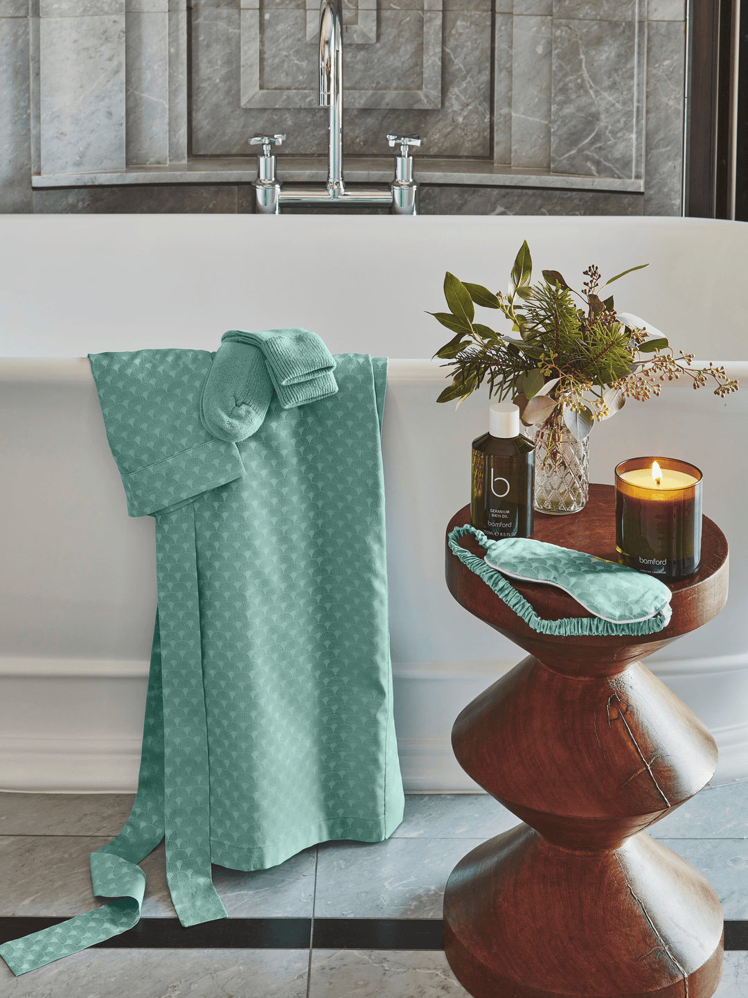 Bamford Flora Candle English Lavender | Space NK