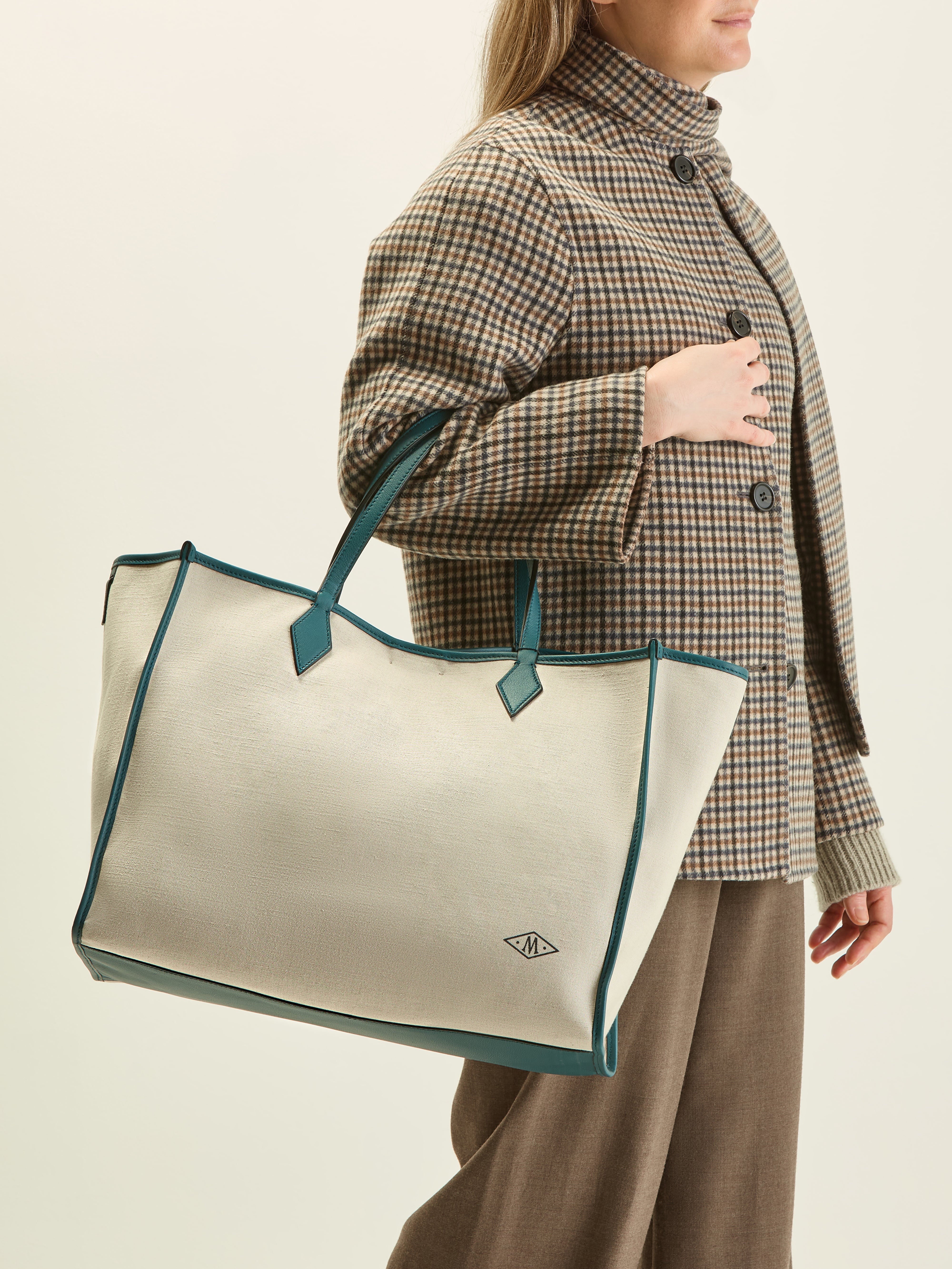 Maybourne x Métier Chameleon 41 Bag