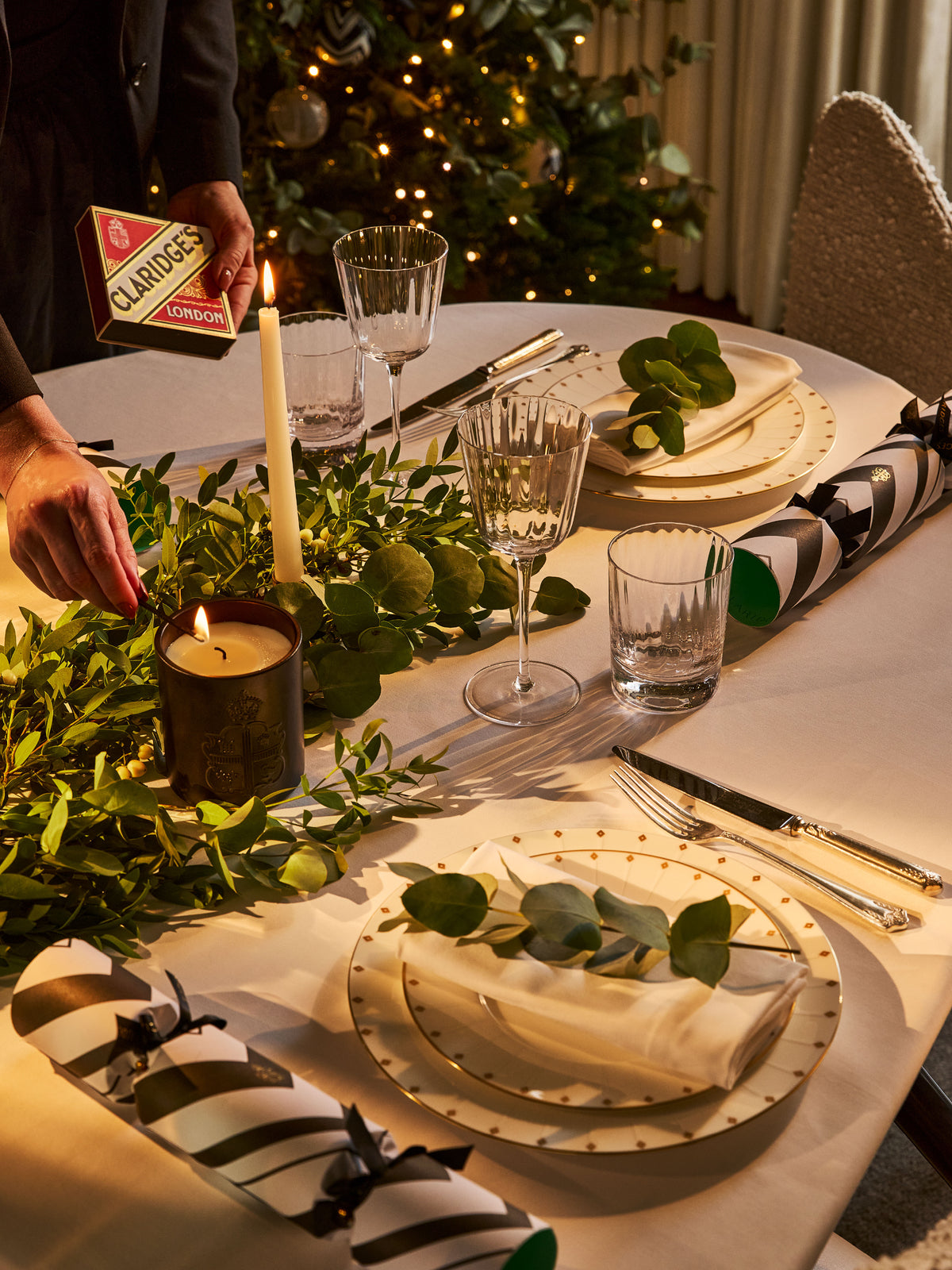 Claridge's Christmas Crackers - Set of Two