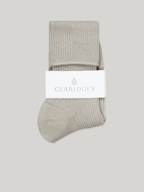 Made for Claridge's in a family run mill in the Scottish borders these sumptuously soft socks are perfect for warding off the Winter chill. Pair with our signature pyjamas for relaxed evenings at home or breakfast in bed.