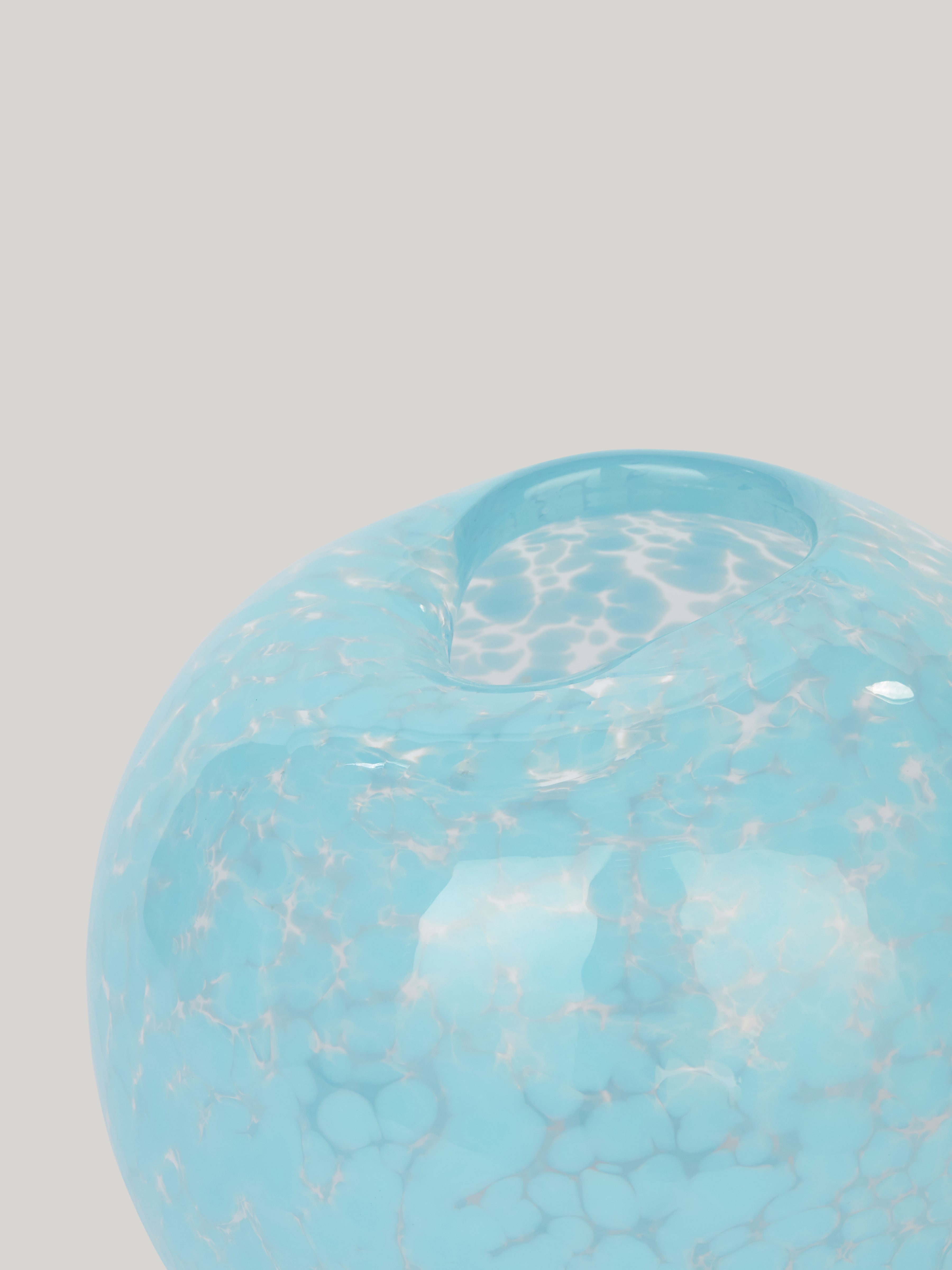 Claridge's x Curio dewdrop vase
