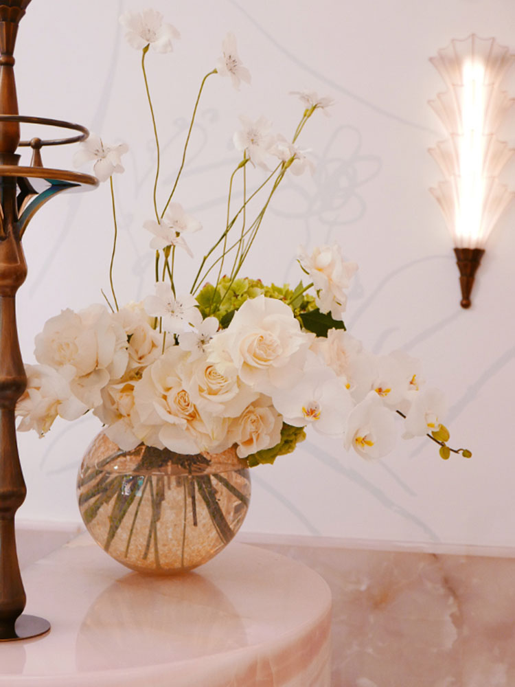 Claridge's x CURIO Peach Dewdrop Vase