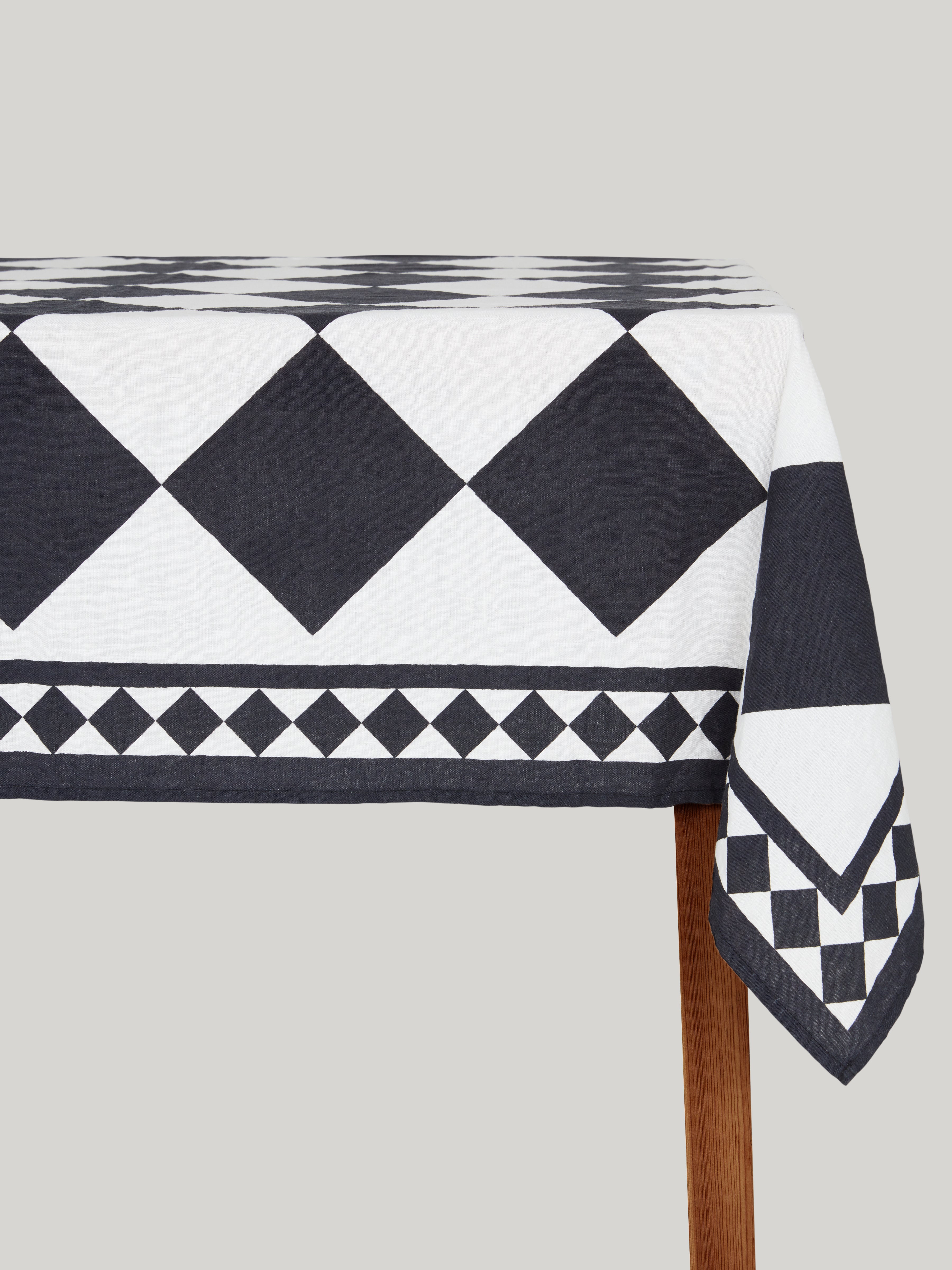 Claridge's x Summerill & Bishop Linen Tablecloth, Black & White